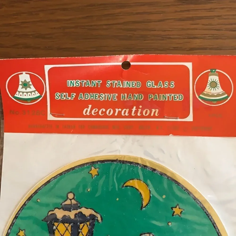 Vtg 70s Instant Stained Glass Christmas scene in‎ original packaging